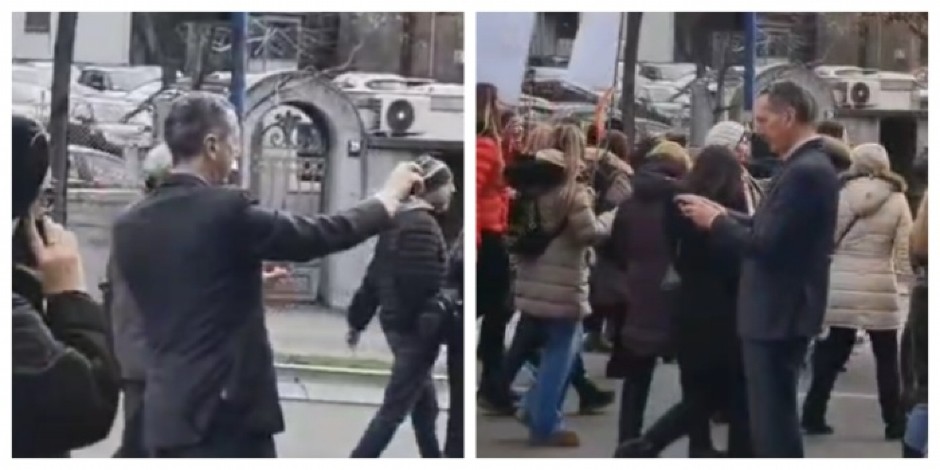 EDVARD DŽOZEF PRAVI SELFI NA PROTESTU U BEOGRADU Albanski lobista zdušno podržava demonstrante (VIDEO)