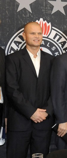 TUŽILAŠTVO TRAŽI RASPISIVANJE POTERNICE ZA VRBAŠKIM Danas je policija upala u njegove firme i uhapsila 13 osoba zbog, kako se sumnja, korupcije