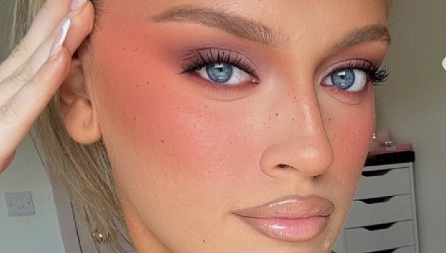 PODMLADITE SE ZA MINUT Samo 1 proizvod čini lice svežijim i mlađim, a evo gde da ga nanesete za najbolji efekat