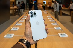 POSTAO PRAVI "DRAGULJ" MEĐU KOLEKCIONARIMA Stari telefon iz 2007. godine sada vredi kao luksuzni stan u Beogradu