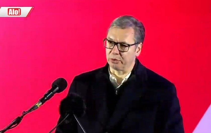 ONI HOĆE SRBIJU KOJA KLEČI I IZVINJAVA SE Nije onima spolja koji su sve organizovali cilj srušiti Vučića, već Srbiju!