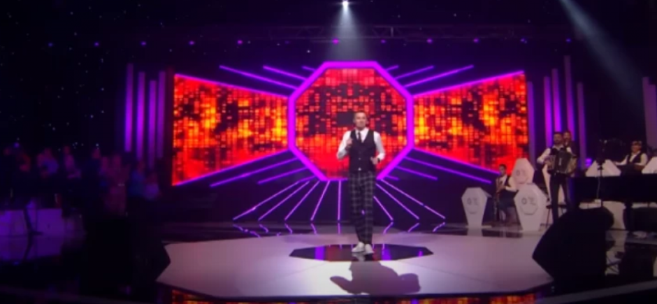 NAŠ PEVAČ ČEKA TREĆE DETE! Otkrili pol bebe, pa briznuli u plač, emotivne scene iz doma (FOTO)