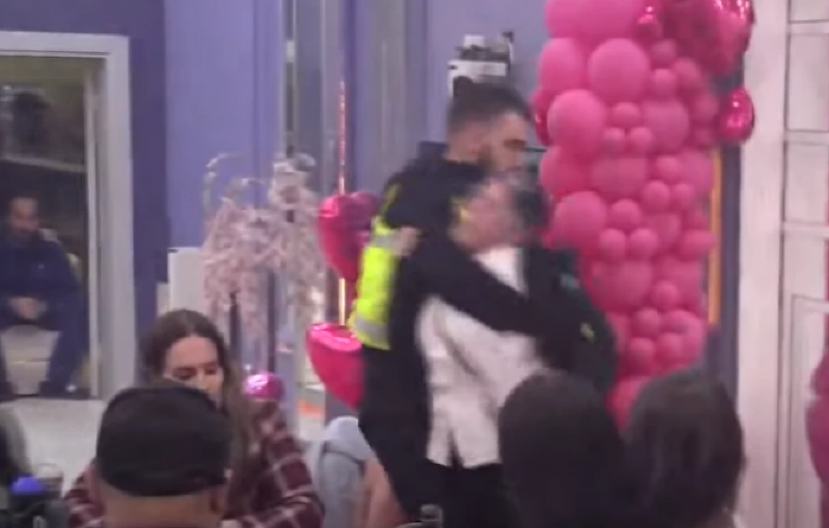 POJAVIO SE NECENZURISANI SNIMAK JEZIVOG OBRAČUNA Matoru jedva sprečili da ne prebije Đedovića, nazvao ju je ubicom svoje porodice! (VIDEO)