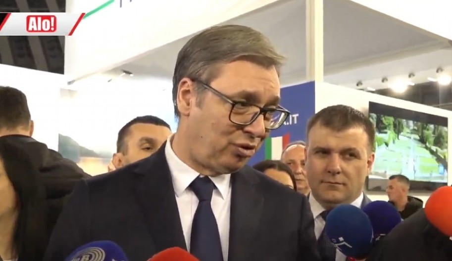 CRTA SE BAVI ISTRAŽIVANJEM? Vučić: Kad pročitate to "istraživanje", shvatićete koliko je glupo, koliko je metodološki POGREŠNO urađeno