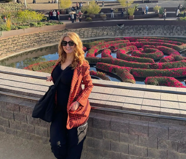 VODITELJKA NAKON 25 GODINA OTKRILA KO JE OTAC NJENOG DETETA! Konačno priznala sve javno, iznenadićete se čime se bavi!