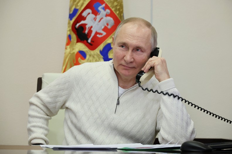 PUTIN JE POZVAO OVOG ČOVEKA! Telefonski razgovor koji menja istoriju