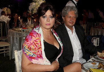 SIN VESNE RADUSINOVIĆ NE MOŽE VIŠE DA ĆUTI O OČUHU MARIĆU! Preko jednog ne može nikako da pređe, šok tajna nakon toliko godina!