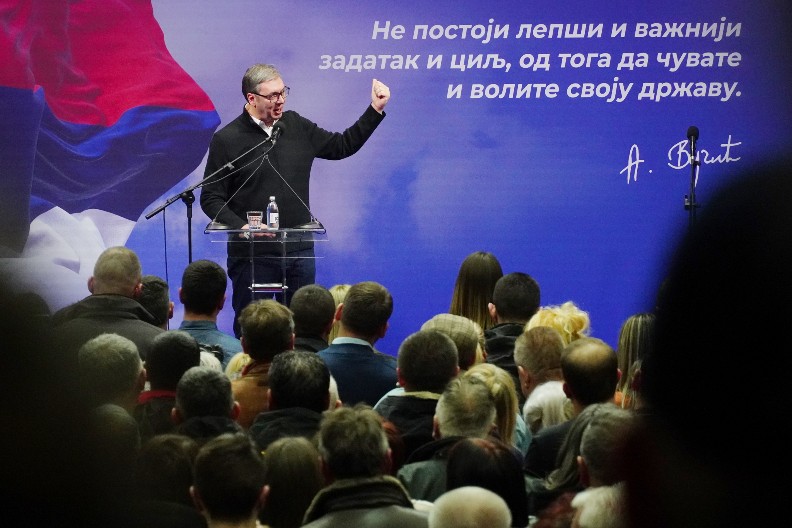 KLJUČNA PORUKA VUČIĆA U POŽAREVCU Pozivam vas da kroz novi Pokret osiguramo budućnost naše dece i viziju zemlje!