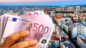 PIŠU SAMO DVE REČI I BROJ TELEFONA Svuda po Beogradu polepljeni sumnjivi papirići, evo ŠTA je u pitanju!