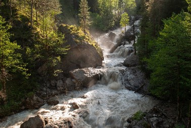 NAJSPEKTAKULARNIJI VODOPADI NA PLANETI Od Argentine do Islanda, top 10 vodopada koji su dokaz lepote sveta