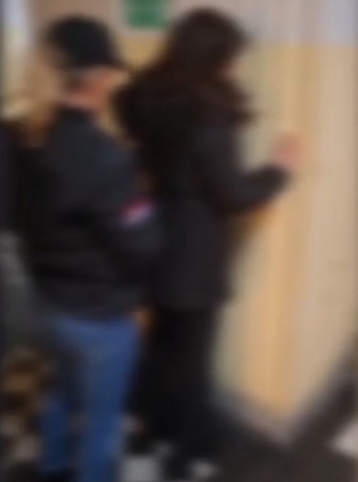 LISICE NA RUKE JOJ STAVLJENE NA RADNOM MESTU Ovako je uhapšena menadžerka ''Železnica Srbije'' (VIDEO)