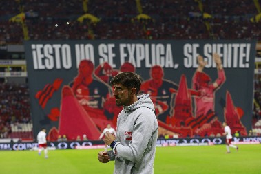 RASTANAK UPRKOS POBEDI Veljko Paunović ostao bez posla