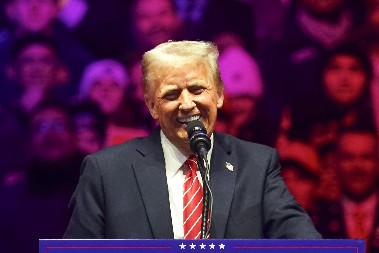 RAZGOVOR POSLE ŠAMARA Tramp ponovo u akciji