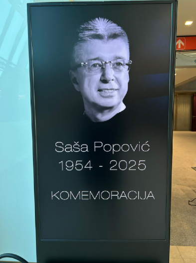 STIGAO PRE NJEGOVE PORODICE Na komemoraciju Saši Popoviću prvi je došao njegov prijatelj i saradnik!