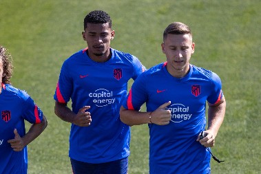 DOŽIVEO PREPOROD Bivši napadač Partizana rešeta u komšiluku