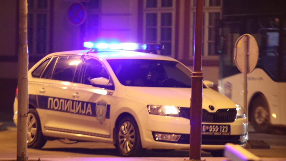 UHAPŠENA DVOJICA LOPOVA U KRAĐI TESTERE Jedan se opirao hapšenju, pa povredio policajca