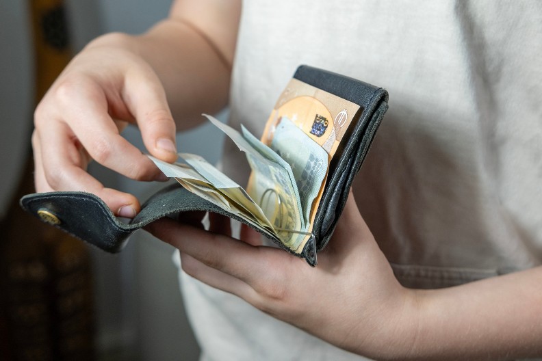 STIŽU PARE BRŽE NEGO ŠTO STE MISLILI, ETO IH 19. MARTA Samo jedan znak imaće sreće da oseti ovo obilje, "kupaće" se u kešu