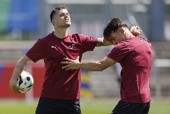 ALBANAC IZAZVAO SKANDAL Jašari napravio haos na derbiju i izazvao tuču na terenu (VIDEO)