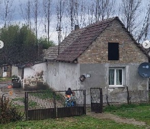 OTAC IM JE UMRO, MAJKA IH NAPUSTILA, A SAD I BAKA OPERISANA Četvoro mališana iz Bača bukvalno prolaze paklene trenutke