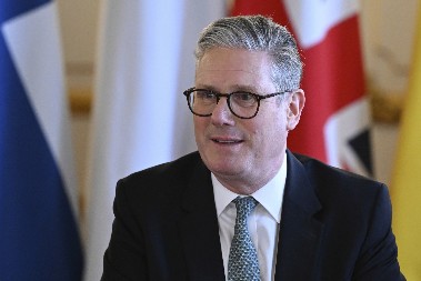 LONDONSKA PATKA ZA PUTINA Starmer traži tačku koja bi žigosala Rusiju za ceo vek