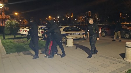 REKORDNA ZAPLENA DROGE KOD NOVOG PAZARA  Prizrenac narkotike krio u "fijatu" beogradskih tablica