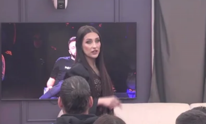 MATORA TERALA STEFANI DA ABORTIRA U PETOM MESECU TRUDNOĆE! Spremila 7.000 evra za kiretažu, a onda...