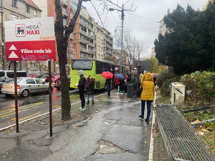 BEOGRAD NA UDARU KIŠE Hitno se oglasio RHMZ: Počinju PLJUSKOVI!