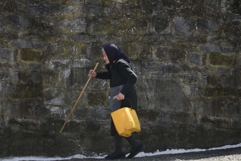 BOLNA SUDBINA BAKE IZ RAŠKE "Kumim te Bogom, napiši da sam umrla"