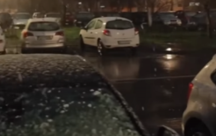 JUČE 30 STEPENI, A DANAS VEJE! U ovom srpskom gradu pale prve pahulje (VIDEO)