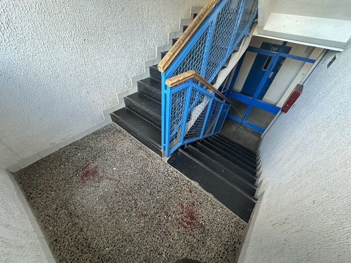 KRVI IMA NA ULAZU, PROBUDILA NAS JE STRAŠNA VEST Čačan u neverici nakon što je sin ubio roditelje