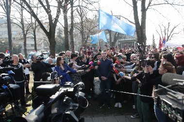 "OSTANITE ISTRAJNI, DOSTOJANSTVENI I UJEDINJENI U SVOJIM NAPORIMA" Dr Goran Pavlović podržao studente koji žele da uče