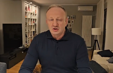 ĐILAS I NJEGOVI POZIVAJU DA NE RADE ŠKOLE Ovo pišu JAVNO i bez srama! (FOTO)