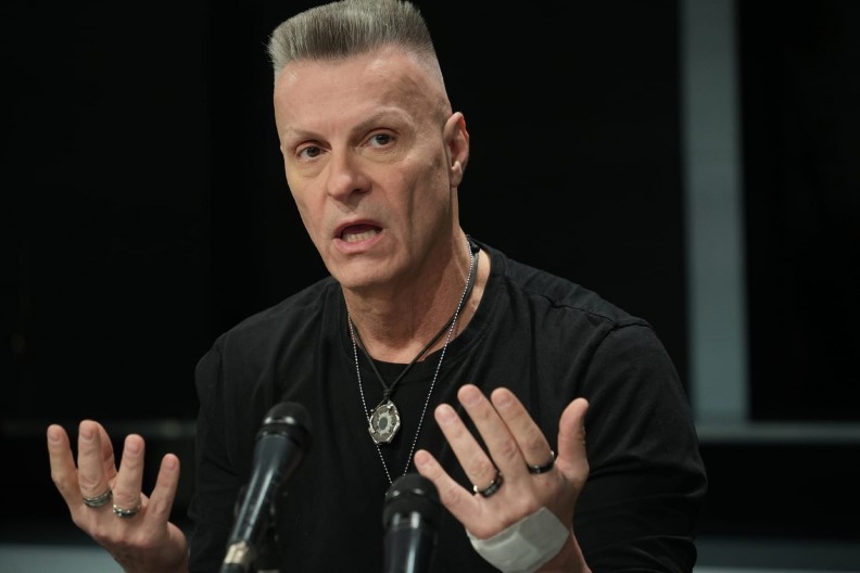 "I MRTVI IZ GROBA CELU ESTRADU HRANE HLEBOM" Đorđe David uradio nešto neočekivano, pa otkrio veliku istinu!