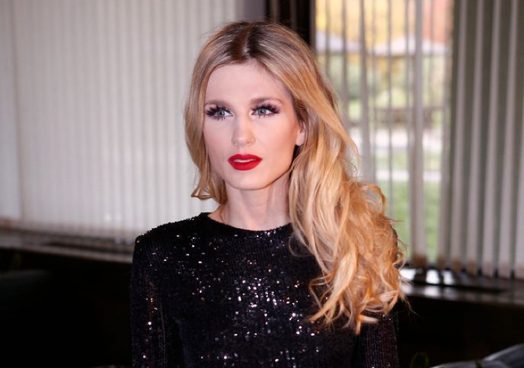 TRUDNA NEVENA BOŽOVIĆ Pevačica 8 meseci krila da je u drugom stanju