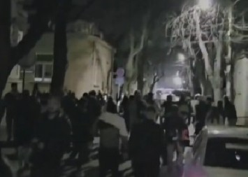 OGLASIO SE MUP O BRUTALNIM NAPADIMA U NIŠU: Policija će, u skladu sa zakonom, reagovati i privesti sva lica odgovorna za narušavanje javnog reda i mira!