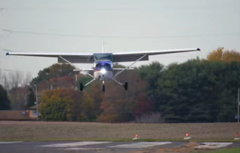 PAO AVION U SAVU Pilota iz hladne reke izvukli građani