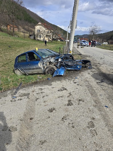 MLADIĆ SLETEO S PUTA, ZAKUCAO SE U BETONSKI STUB I POGINUO Tragedija na Kragujevačkom putu