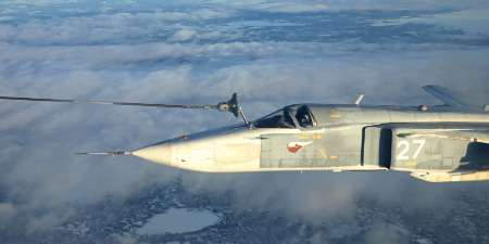 OVAKO TO RADE RUSI! Piloti Severne flote dopunjavaju gorivo u letu! (FOTO/VIDEO)