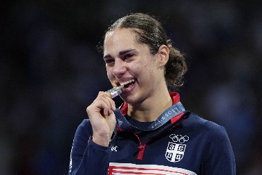 IZNENADILA SVE Mislili su da je "grobarka" ali je ovom objavom napravila pravi "bum"