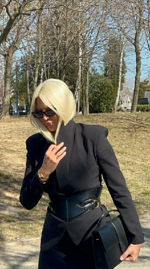 NIKO NIJE VIDEO ŠTA JE KARLEUŠA URADILA NA GROBU POPOVIĆA Posle skoro mesec dan pevačica priznala