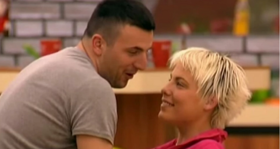 MUVAO JU JE VLADIMIR TOMOVIĆ, A MILJANA KULIĆ JOJ BILA KLIJENT Evo kako danas izgleda i čime se bavi Bojana iz Velikog brata (FOTO)