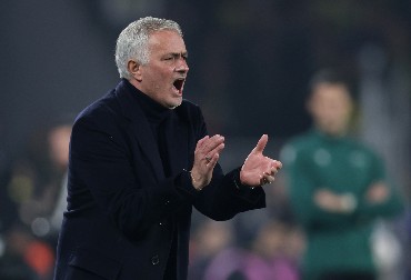 HITAN SASTANAK Žoze Murinjo poludeo zbog bivšeg igrača Crvene zvezde