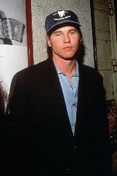 VAL KILMER LEČENJE ODBIJAO ZBOG VERE Ostao je bez glasa, a na kraju mu je presudio ovaj zdravstveni problem