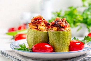 POSNE PUNJENE TIKVICE SA PARADAJZOM IZ RERNE Sočno i zasitno posno jelo koje greje dušu i telo