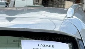 LAZARE, LEGENDO, VRATI SE Zbog urnebesne poruke na kolima Balkanci plaču od smeha! (FOTO)