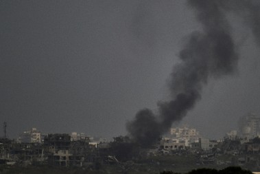 "GNUSNI MASAKR NEVINIH CIVILA" Izraelska vojska gađala školu, nađena tela 14 dece i pet žena