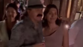 ISPLIVAO SNIMAK HARISA DŽINOVIĆA Uhvaćen u zagrljaju sa znatno mlađom pevačicom,  javno priznala: "Takvog muža tražim ceo život!" (VIDEO)