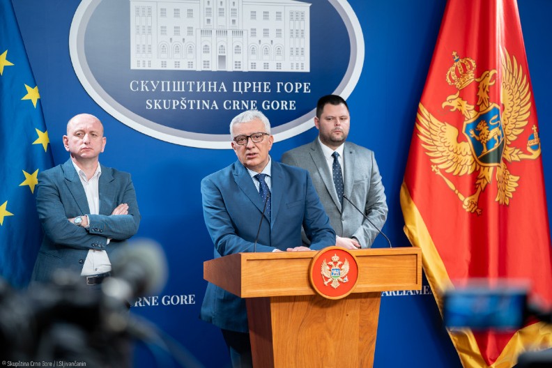 ČELNICI KOALICIJE ZBCG POVODOM SINOĆNJEG PALJENJA AUTOMOBILA: Mafija neće stati na ovome