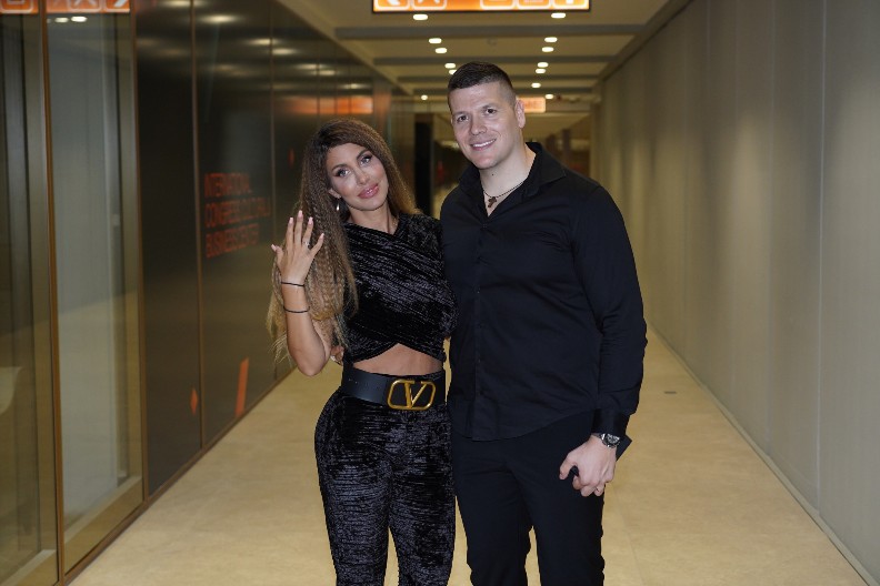 SLOBA RADANOVIĆ SE PREPOLOVIO Pevač imao 129 kilograma, istopio salo brzinski uz pomoć jednom trika