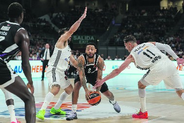 REAL U ARENI! Da, ali nije bitno...